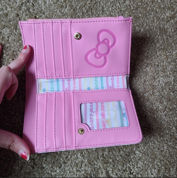 Loungefly mini backpack and wallet set - Picture 6 of 7